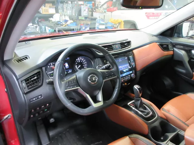 2018 NISSAN ROGUE