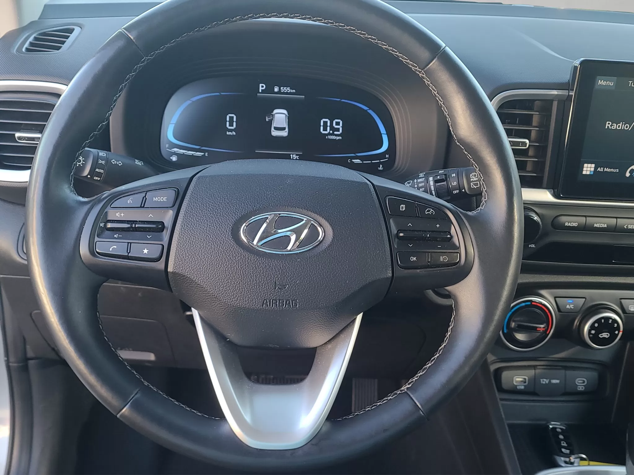 2025 HYUNDAI VENUE