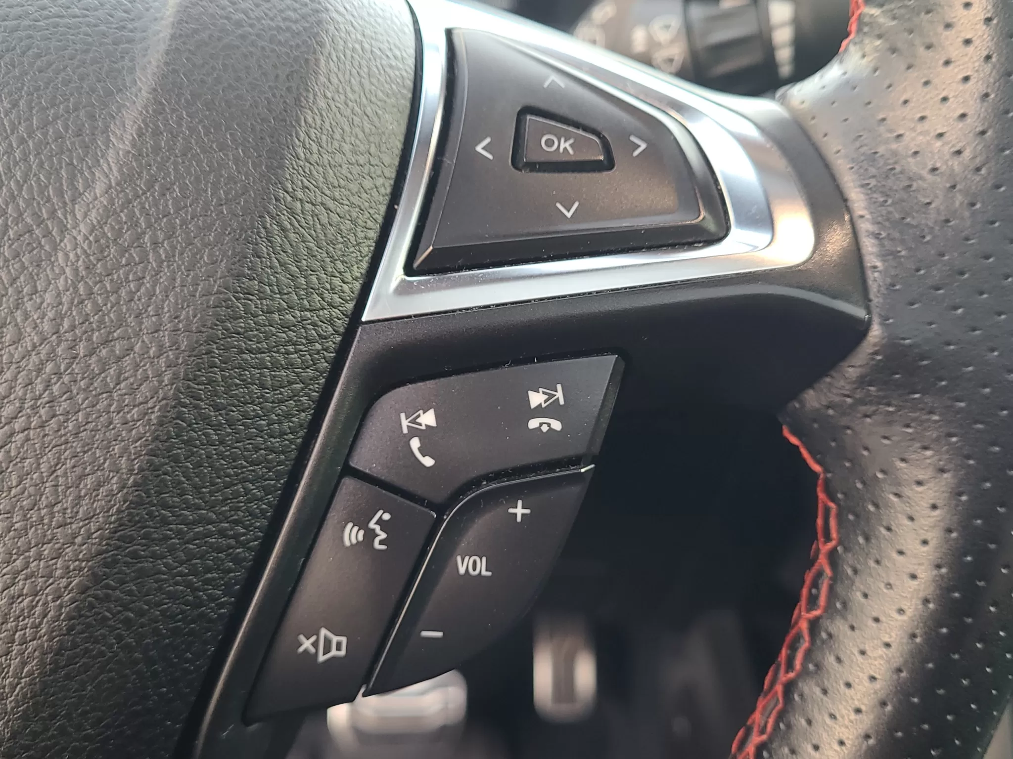 2022 FORD EDGE