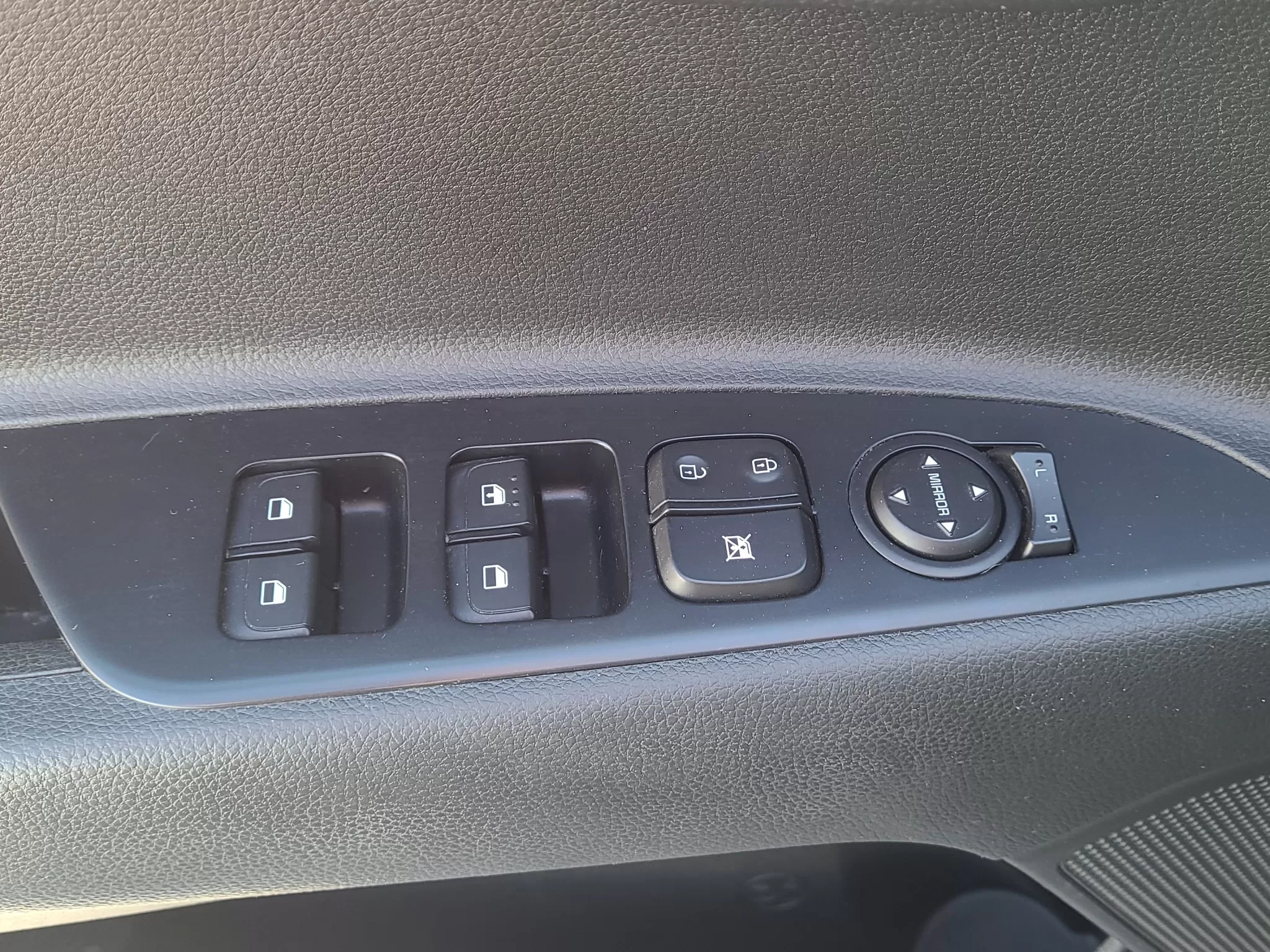 2021 KIA RIO HATCHBACK