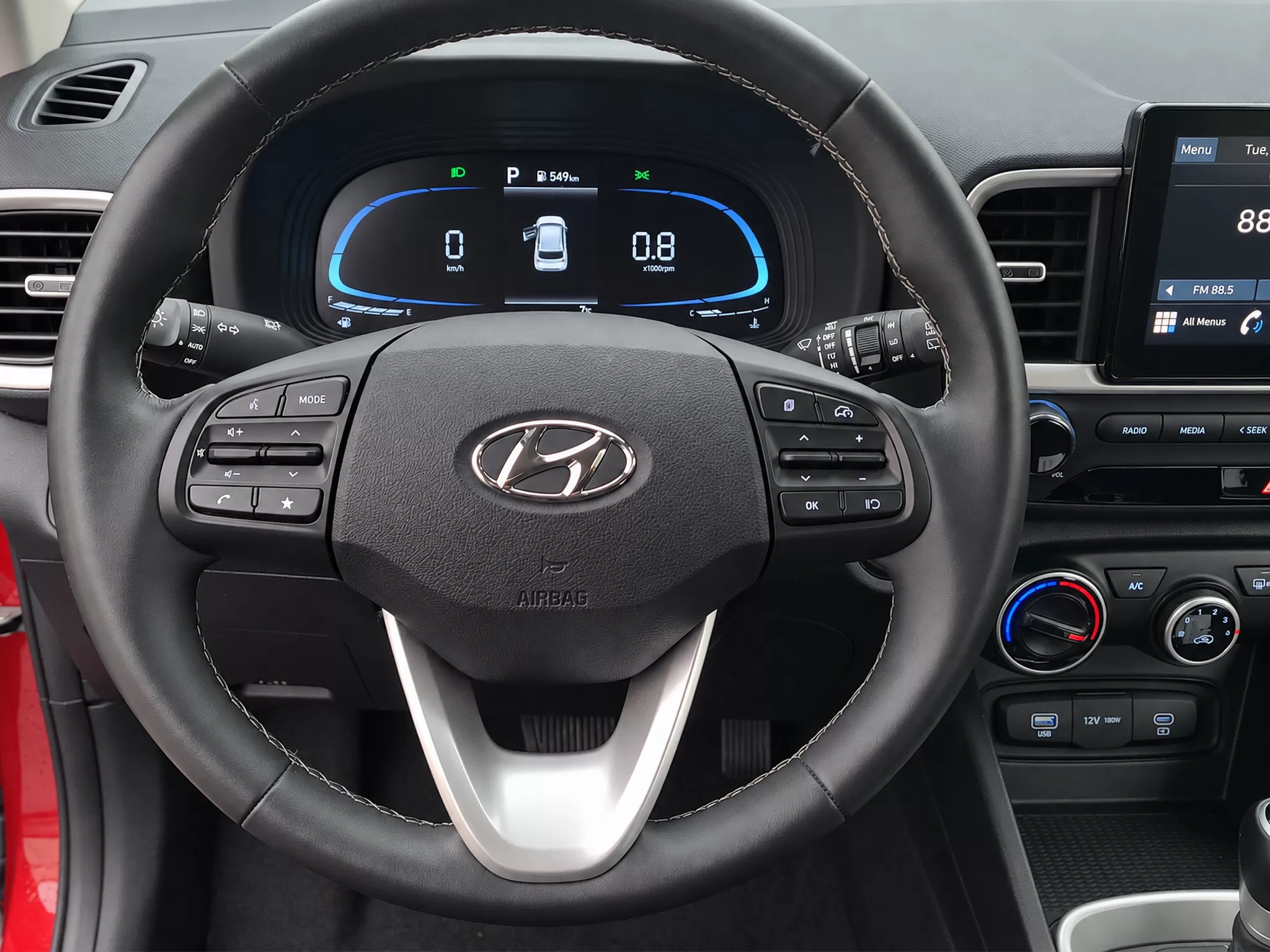 2025 HYUNDAI VENUE