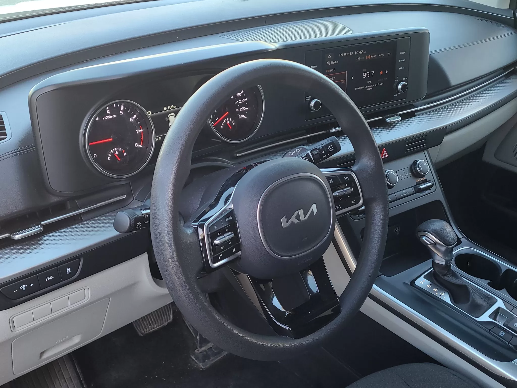 2024 KIA CARNIVAL