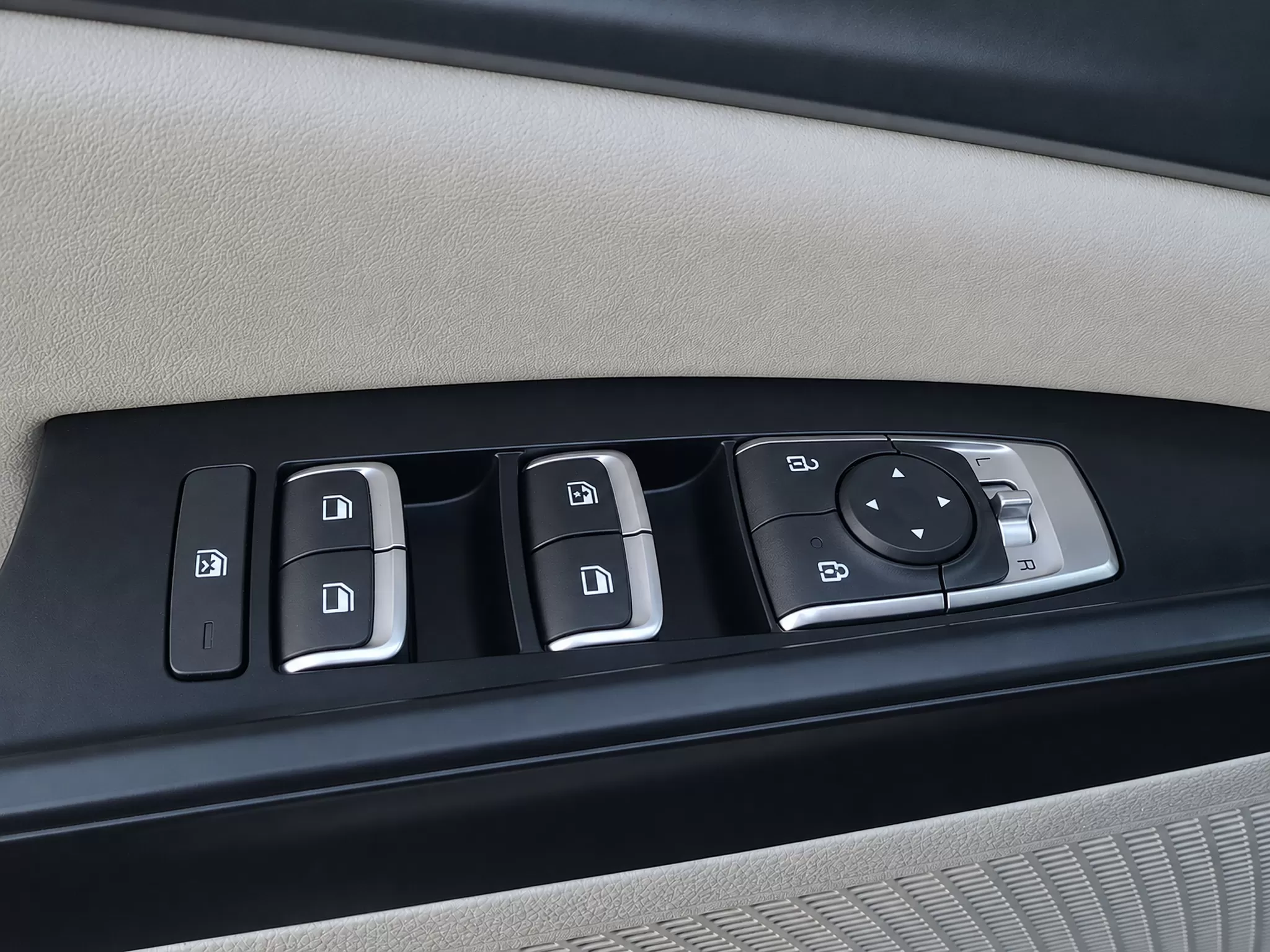 2024 KIA CARNIVAL