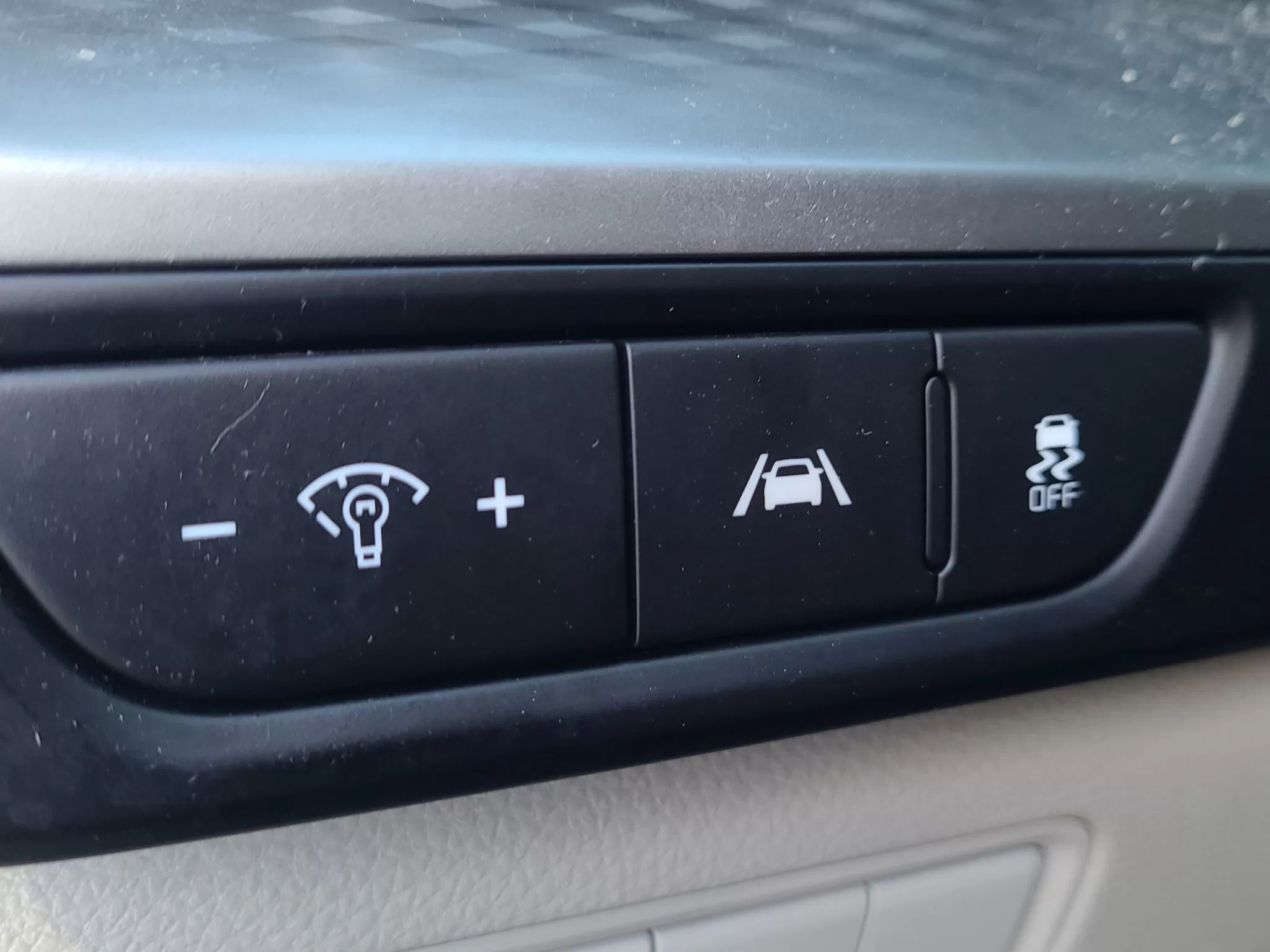 2024 KIA CARNIVAL